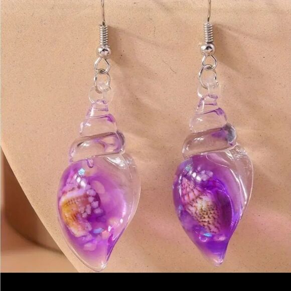 Hand crafted glowing seashell dangle earrings - Picture 2 of 6